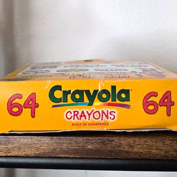 Vintage 1997 Crayola Binney & Smith 64 Pack with Built-In Sharpener OPEN BOX - Picture 5 of 8
